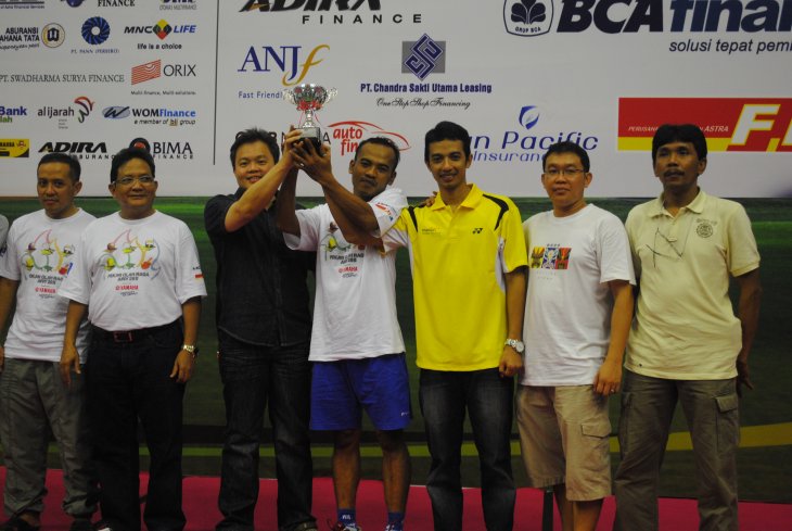 Bulutangkis Beregu MTF kembali juarai POR APPI 2011