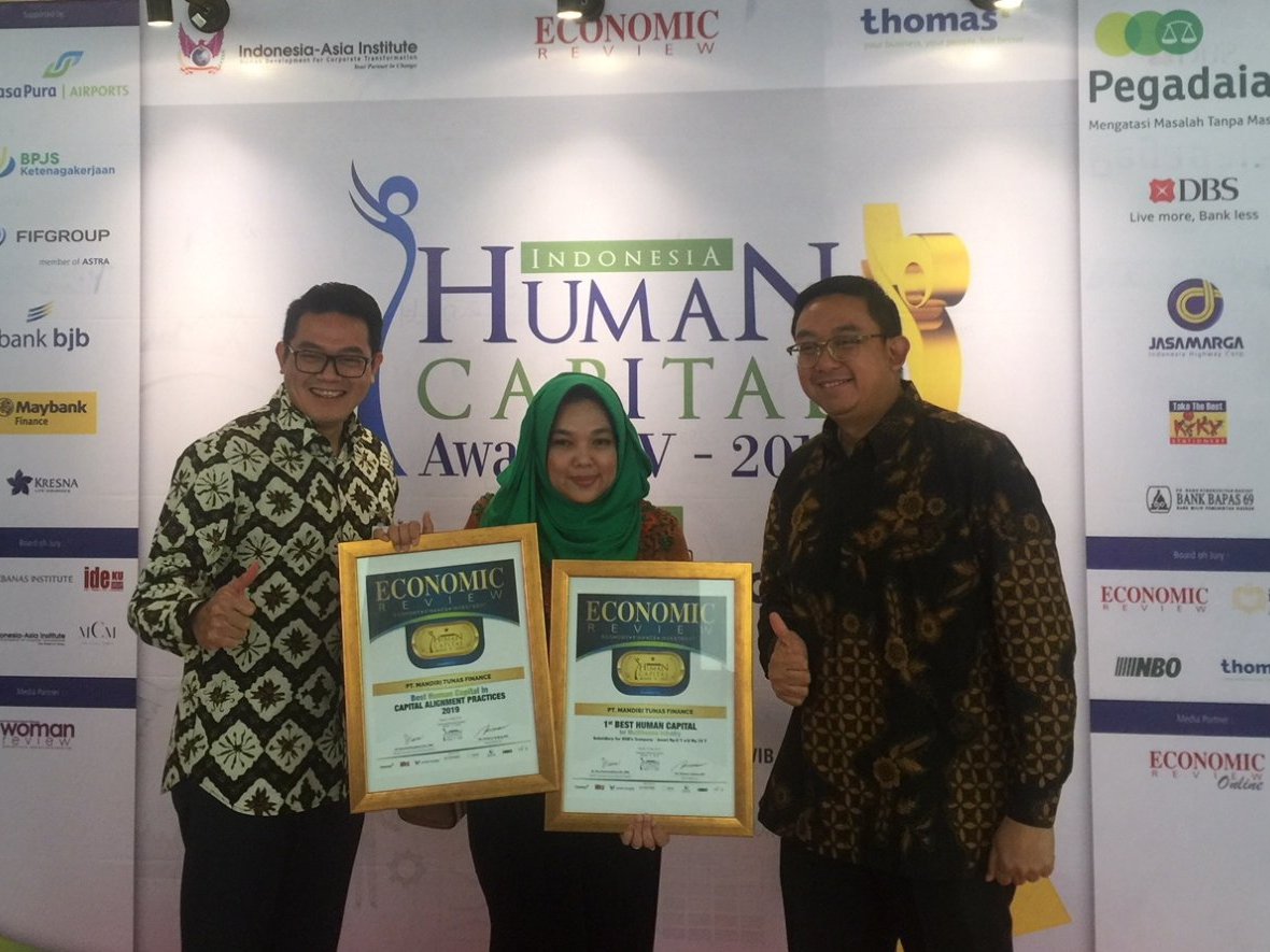 MTF Raih Dua Penghargaan dalam Indonesia Human Capital Award 2019