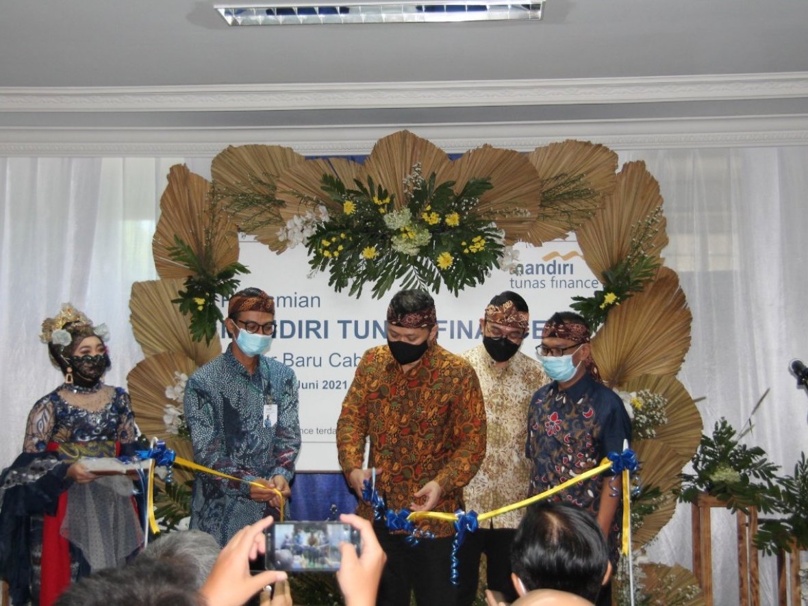 MTF Opens New Office, Bandung Branch 3