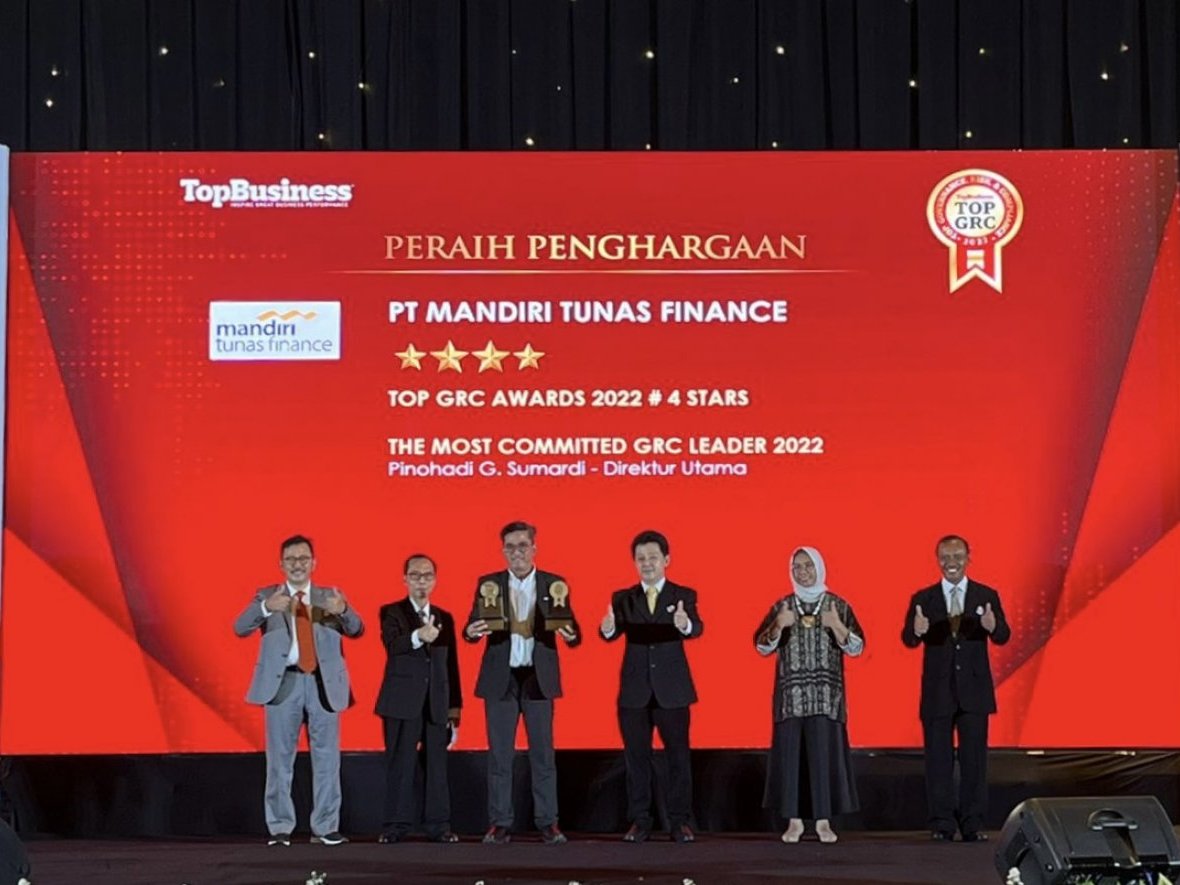 Borong 2 Penghargaan Sekaligus, Mandiri Tunas Finance Raih Top CSR AWARDS 2022 dan Top Leader CSR Commitment 