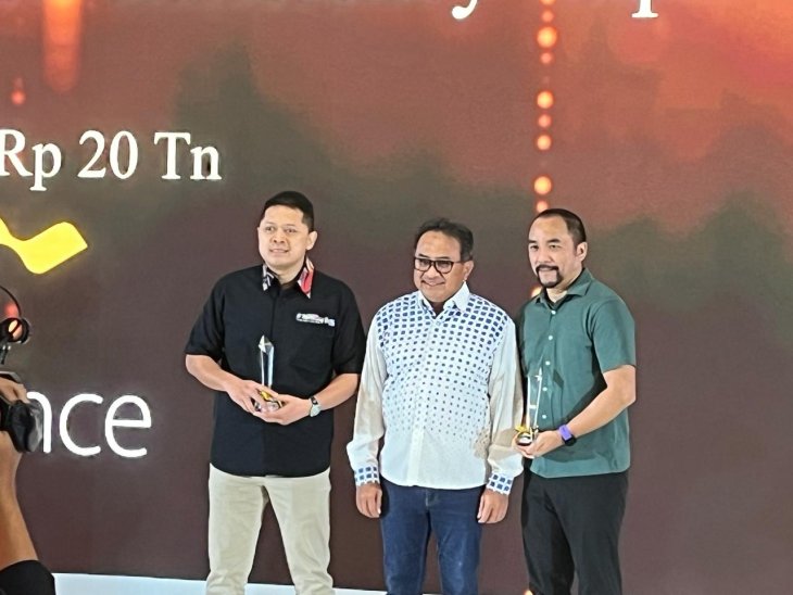 MTF Dinobatkan The Best Efficiency Improvement Of The Year Pada Mandiri Subsidiaries Award 2023